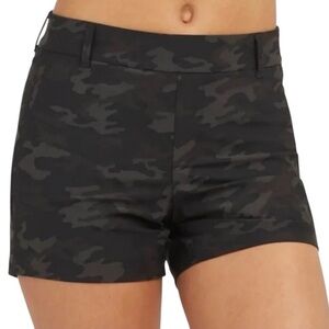 Spanx Sunshine Pull On Green Camo Stretch Shorts Size L